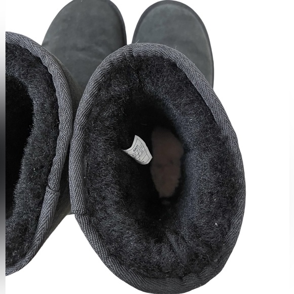 Ugg Classic Short II Boots - Picture 8 of 10